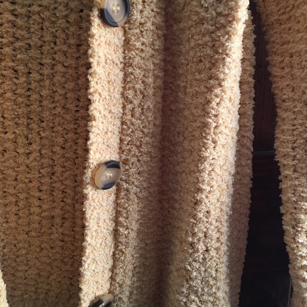 Cardigan - Picture 3 of 4